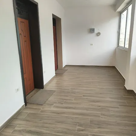 Star Apartman *